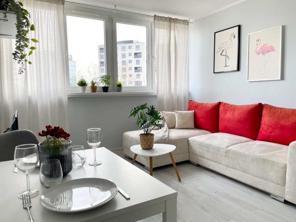 فروتسواف Zielinskiego Apartment ~ Self Check-In 24 ~ Parking & Lift المظهر الخارجي الصورة
